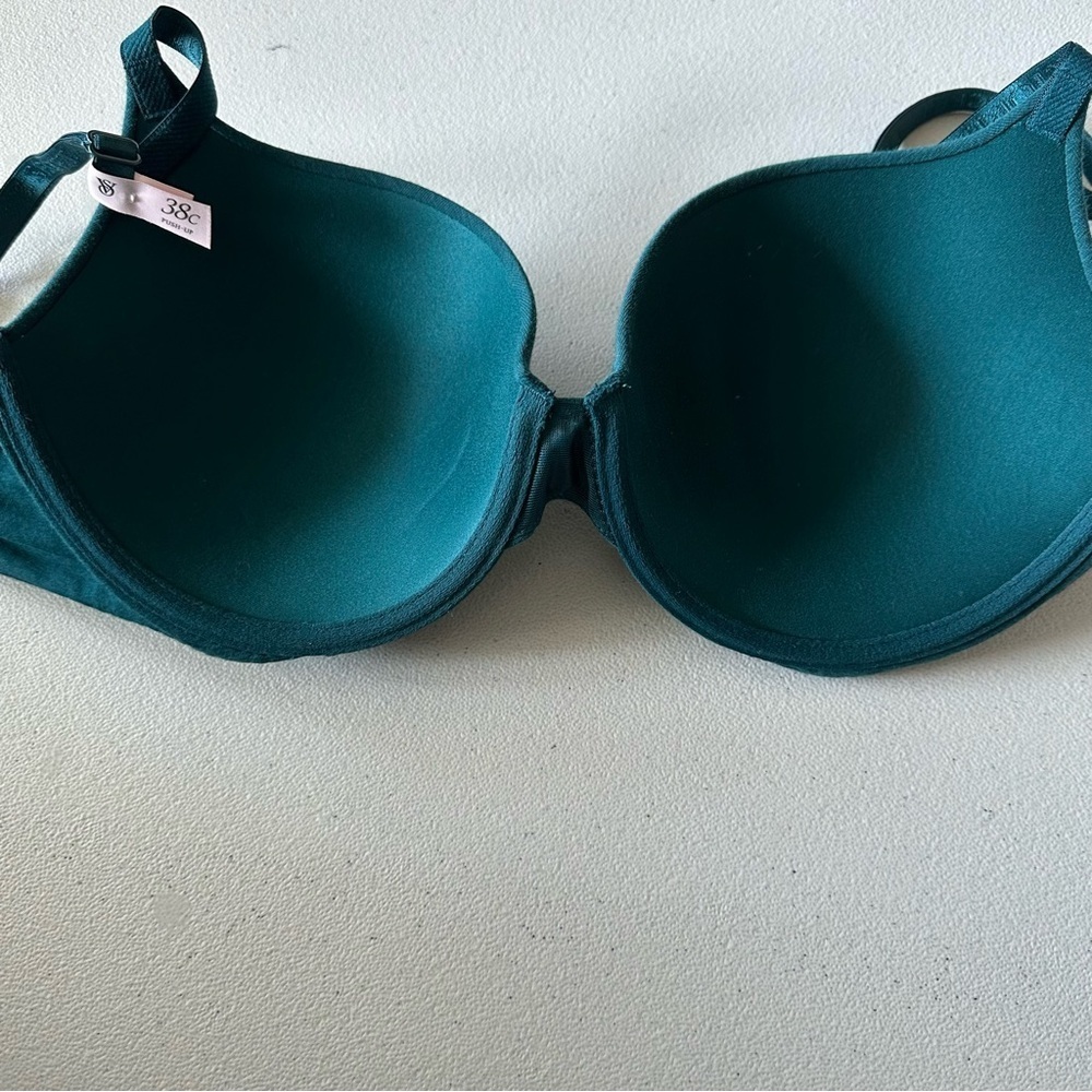 Victoria secret push up bra - Picture 3 of 6